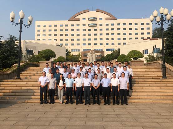 青岛明发国际“不忘初心，，，，，，，，牢记使命”干部培训班圆满结束